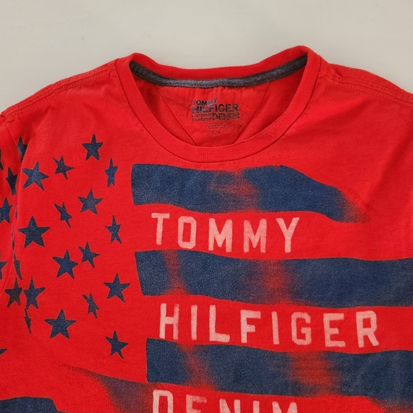 Tommy Hilfiger Shortsleeve Crewneck Graphic T-shirt - Picture 7 of 9